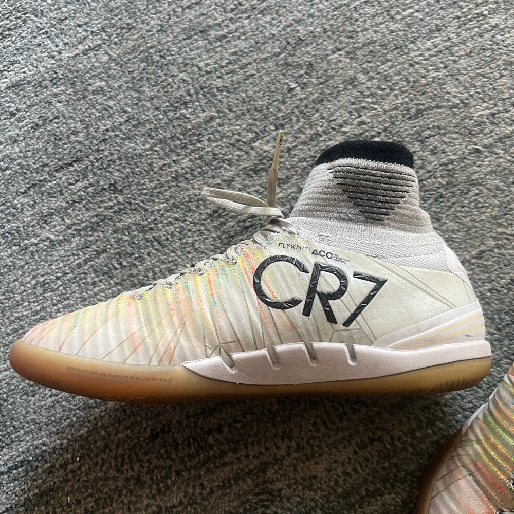 Nike CR7 Indoor Soccer Cleats Size 6